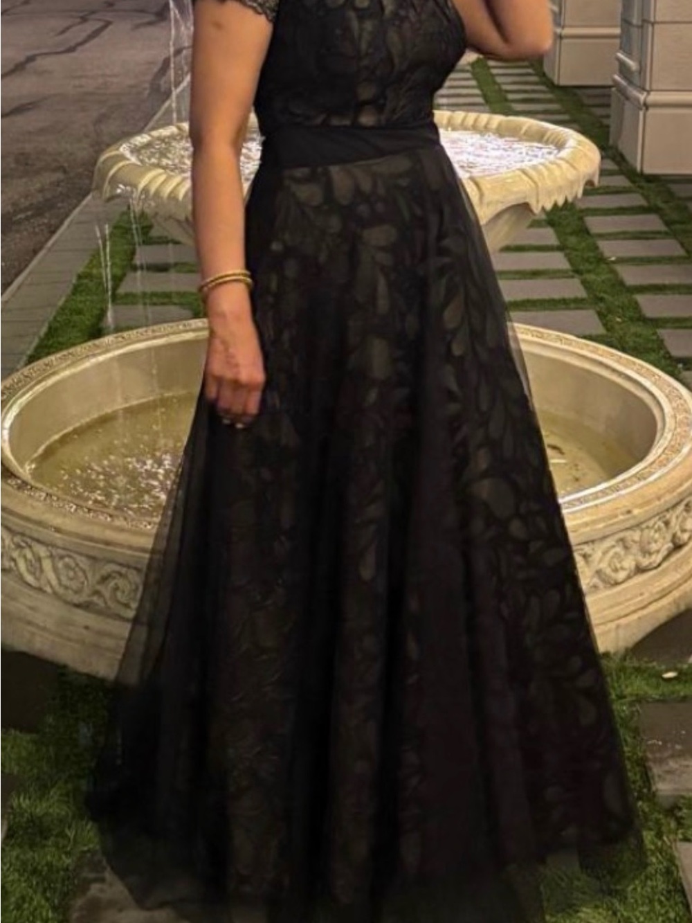 Elegant Black Lace Evening Gown